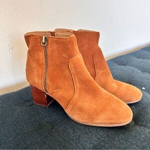 Tahari Josie bootie leather Suede Ankle Boots so cute! 7